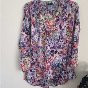 Nally & Millie Multicolor Abstract V-neck top.